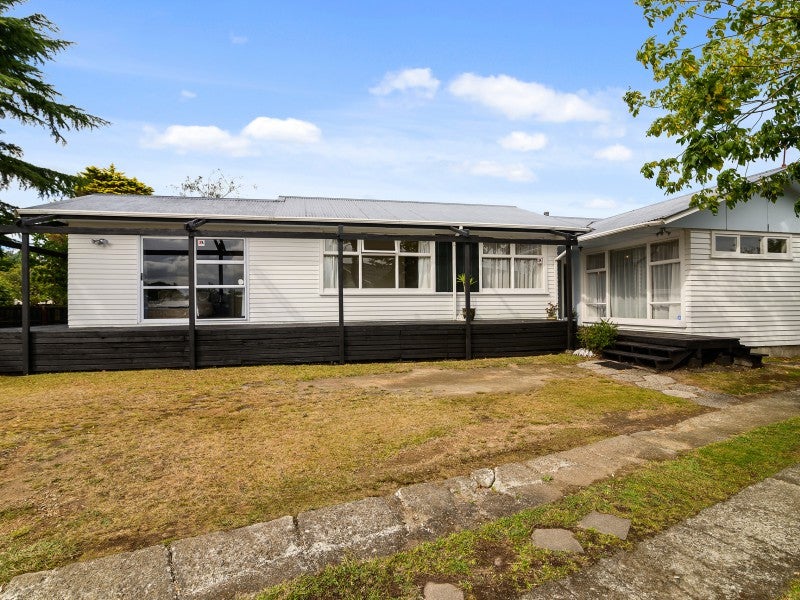 18 Barron Crescent, Fenton Park, Rotorua - Carousel 16