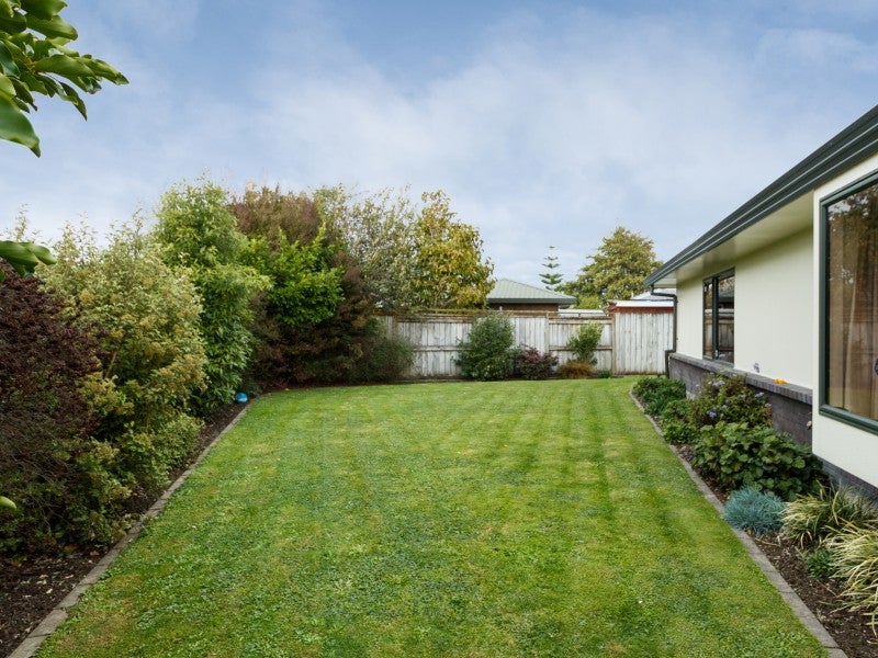 12 Rothesay Place, Highbury, Palmerston North - Carousel 20