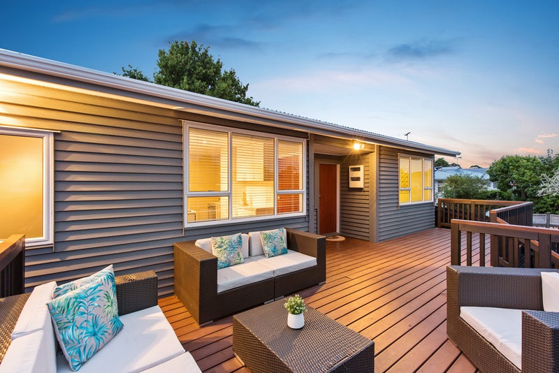 2 Melba Street, Beach Haven, Auckland - Carousel 1