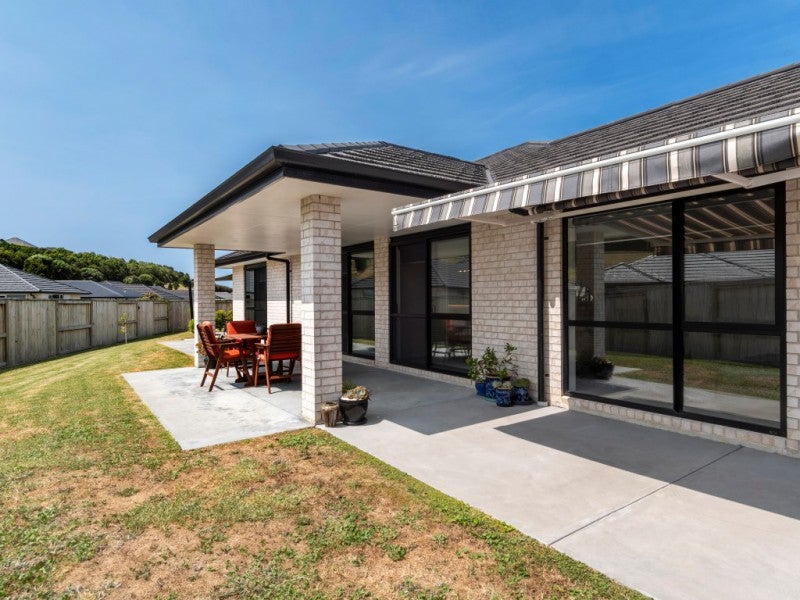 29 Lynley Park Drive, Omokoroa - Carousel 1