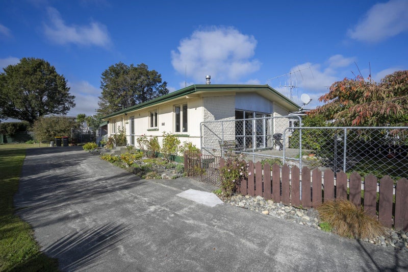 73 MacKinnon Loop, Te Anau, Te Anau - Carousel 1
