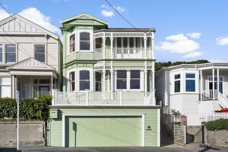 71 Austin Street, Mount Victoria, Wellington - Carousel 1