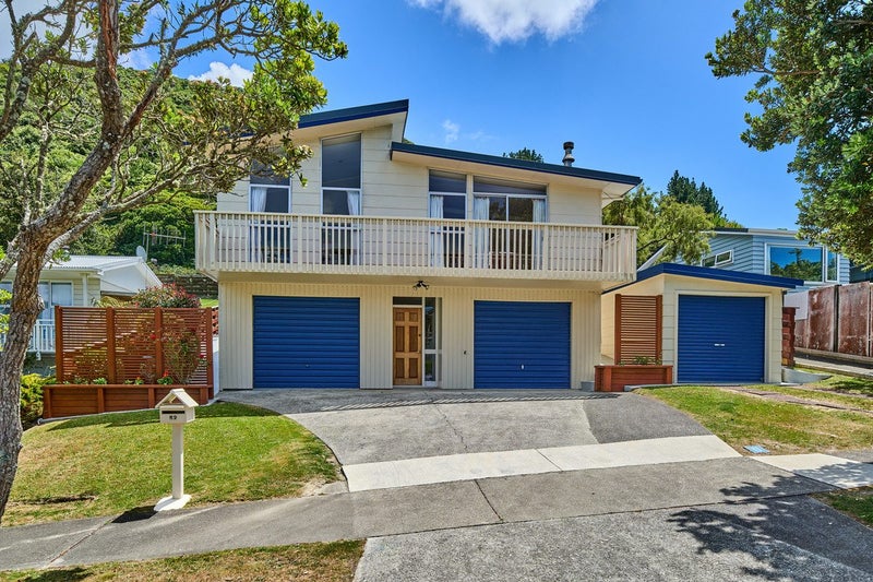 52 Spinnaker Drive, Whitby, Porirua - Carousel 1