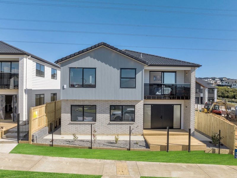 7 Uru Drive, Flat Bush, Auckland - Carousel 2