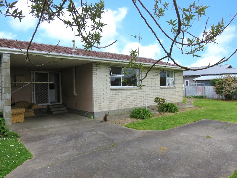 2/284 Botanical Road, West End, Palmerston North - Carousel 1