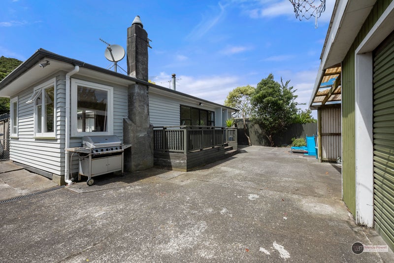 32 Coast Road, Wainuiomata, Lower Hutt - Carousel 2