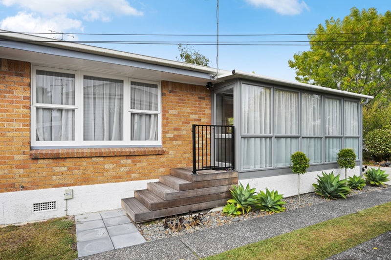 14 St Winifreds Avenue, Hamilton East, Hamilton - Carousel 2