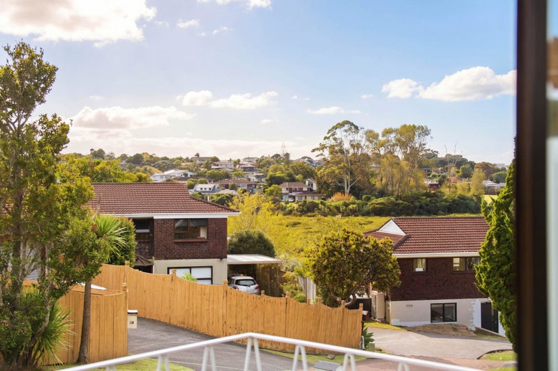 2/39 Rapallo Place, Farm Cove, Auckland - Carousel 1