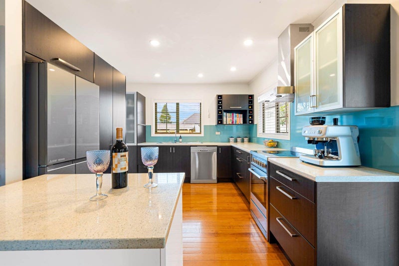 3 Kervil Avenue, Te Atatu Peninsula, Auckland - Carousel 2