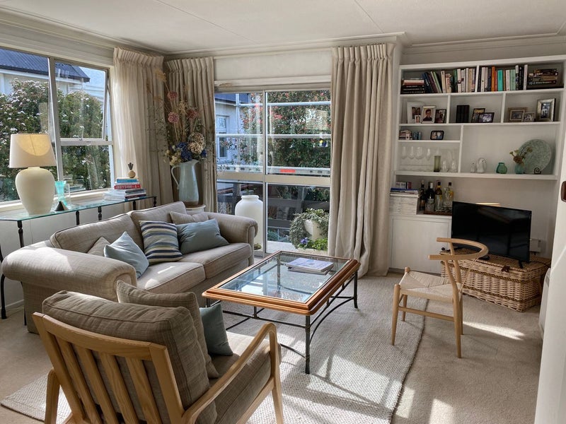 18D Lawson Street, Roslyn, Dunedin - Carousel 1