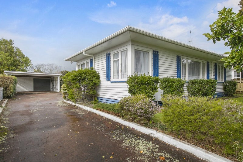 32 Budleigh Street, Frankleigh Park, New Plymouth - Carousel 1