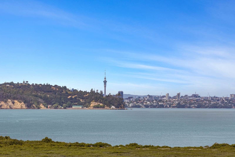 25 Oakpark Place, West Harbour, Auckland - Carousel 1