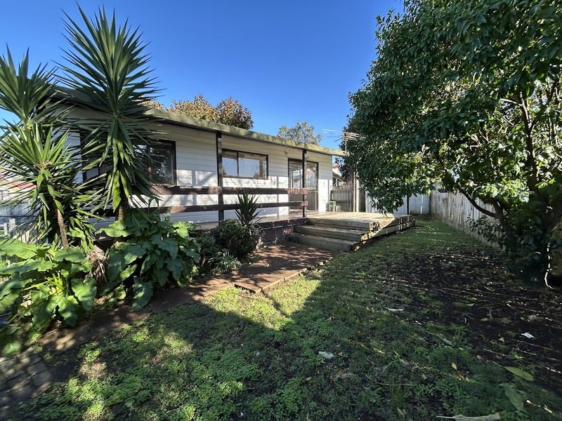 17 Oakmont Place, Wattle Downs, Auckland - Carousel 1