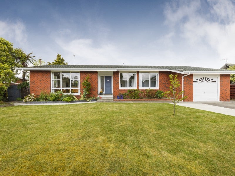 10 Rakino Place, Awapuni, Palmerston North - Carousel 1