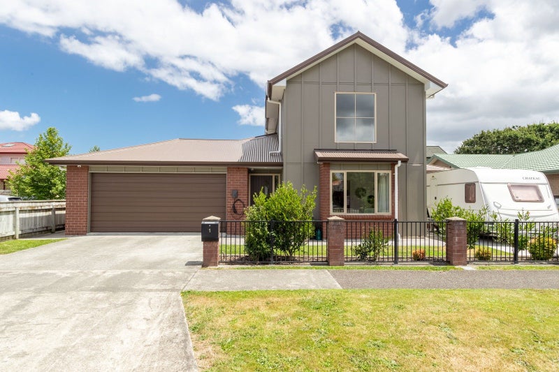 1 Stephen Street, Trentham, Upper Hutt - Carousel 2