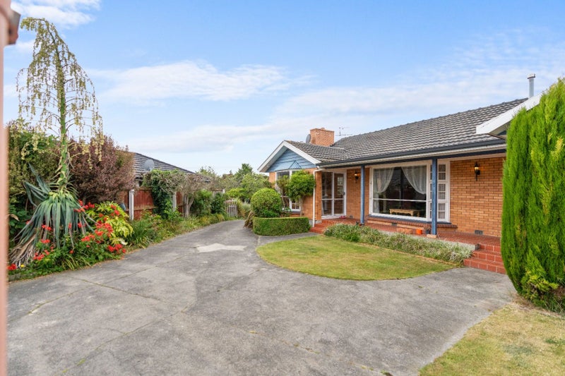 8 Kirkdale Place, Avonhead, Christchurch - Carousel 2