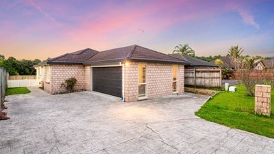 18 Norman Close, The Gardens, Auckland - Carousel 1