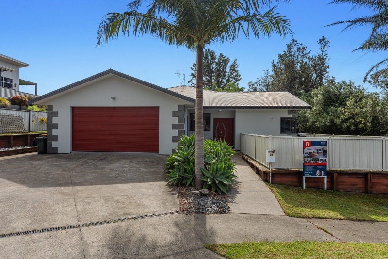 31 Meadow Vale, Coastlands, Whakatane - Carousel 1
