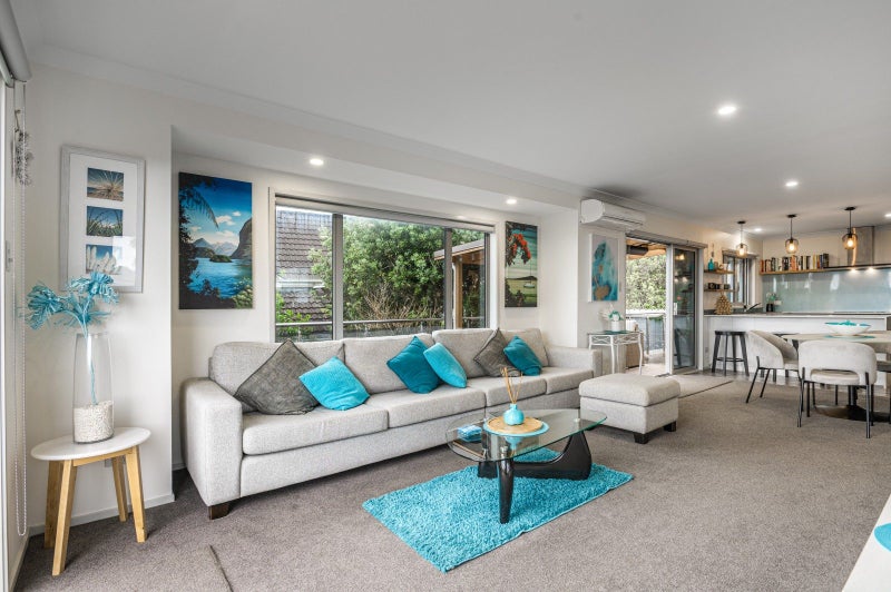1/7 Clunie Place, Highland Park, Auckland - Carousel 1