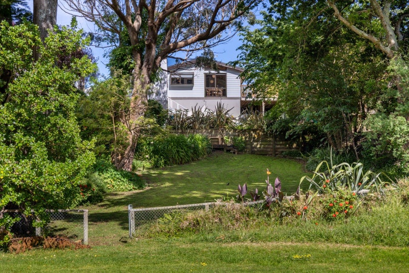 124 Renown Road, Raumati South, Paraparaumu - Carousel 1