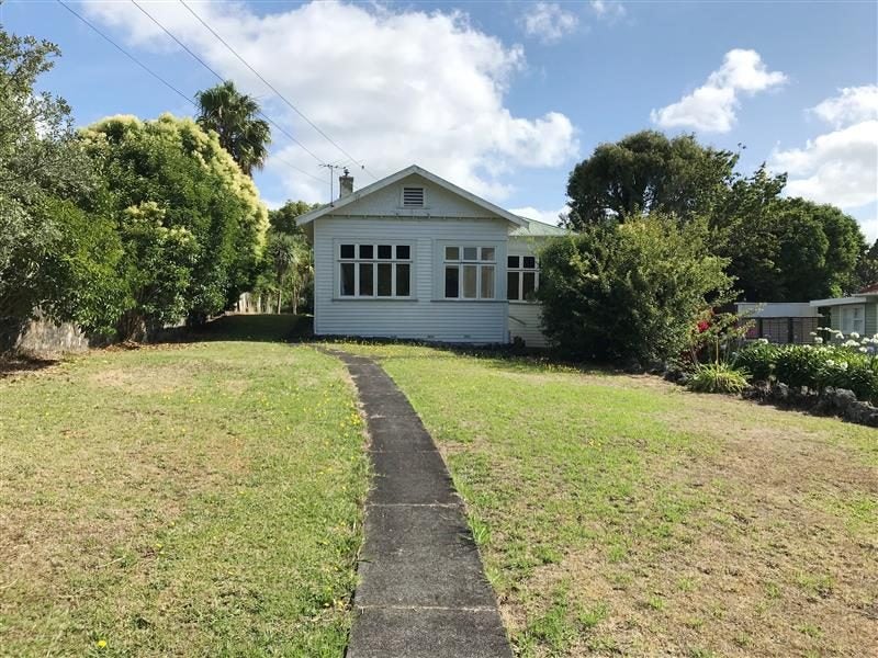 19B Peary Road, Mount Eden, Auckland - Carousel 1