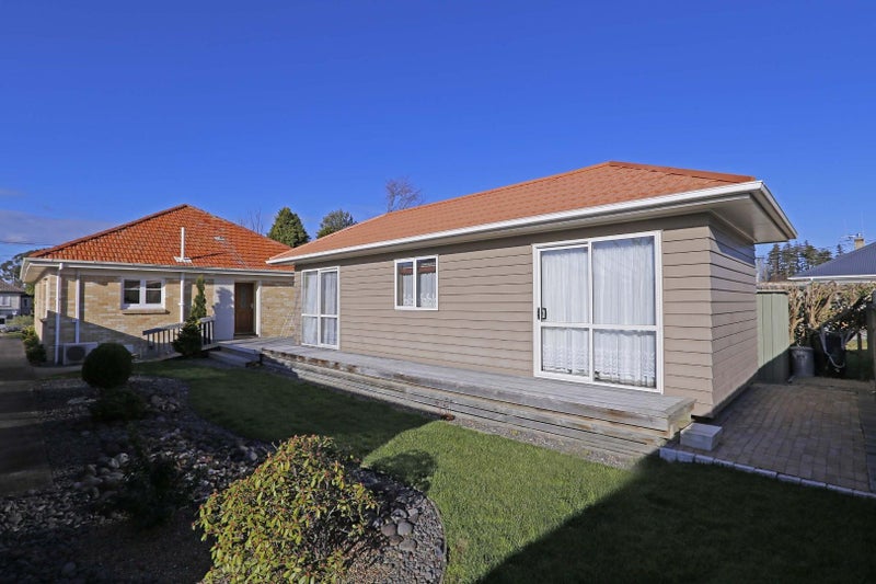 251 Fox Street, Hamilton East, Hamilton - Carousel 2