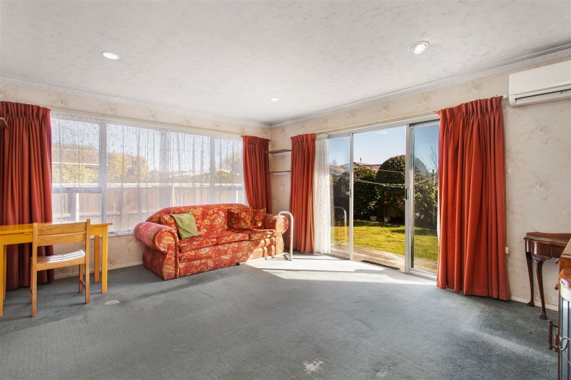 2/9 Wyatt Place, Russley, Christchurch - Carousel 2