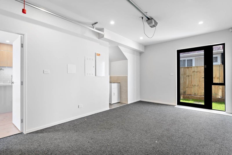 96C Seymour Road, Sunnyvale, Auckland - Carousel 17