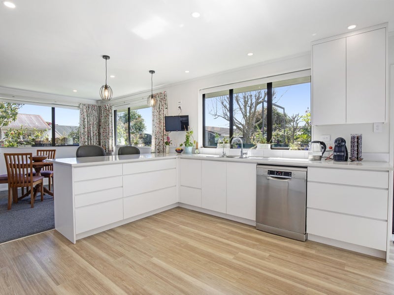 45A Belvedere Avenue, Waikanae - Carousel 1