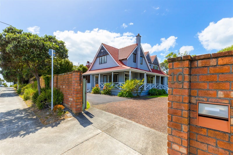 10 Esmonde Road, Takapuna, Auckland - Carousel 1