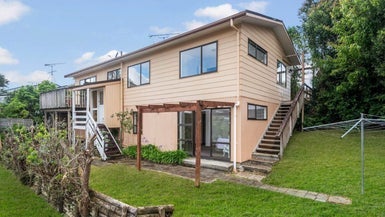 36 Oaktree Avenue, Browns Bay, Auckland - Carousel 1