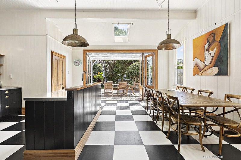 164 Tasman Street, Mount Cook, Wellington - Carousel 2