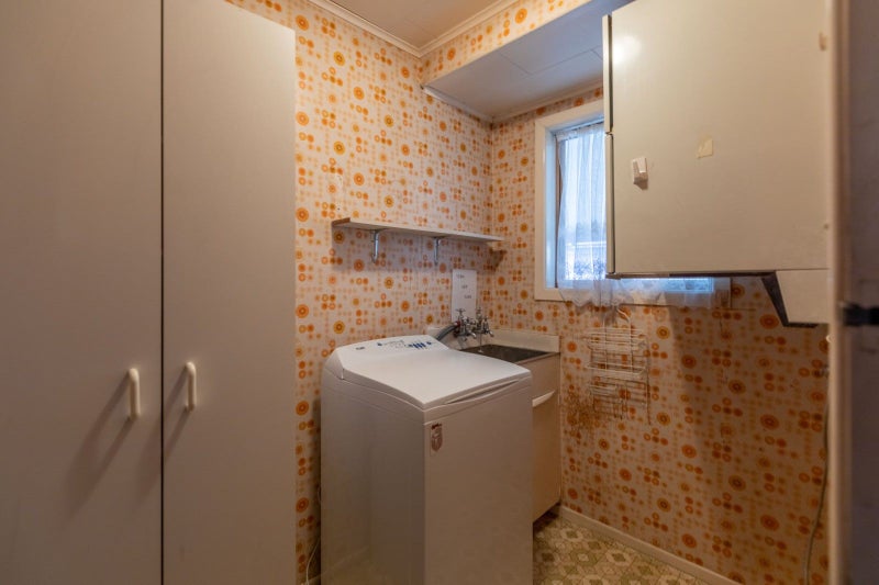 53 York Avenue, Tamatea, Napier - Carousel 18