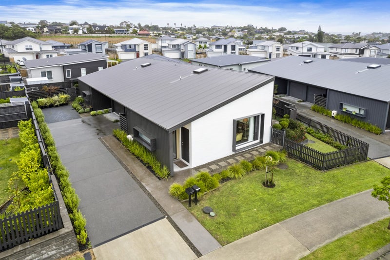 14 Kuparu Lane, Red Beach, Whangaparāoa - Carousel 1