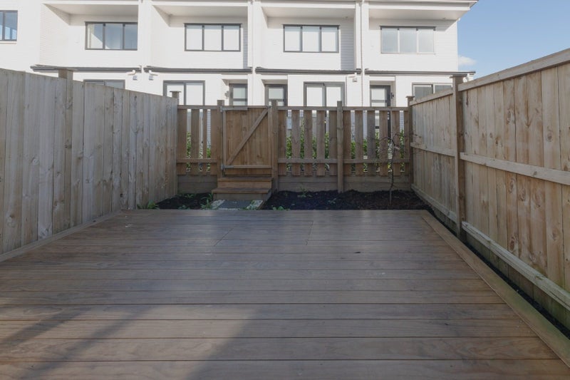 2/86 Fred Taylor Drive, Westgate, Auckland - Carousel 11