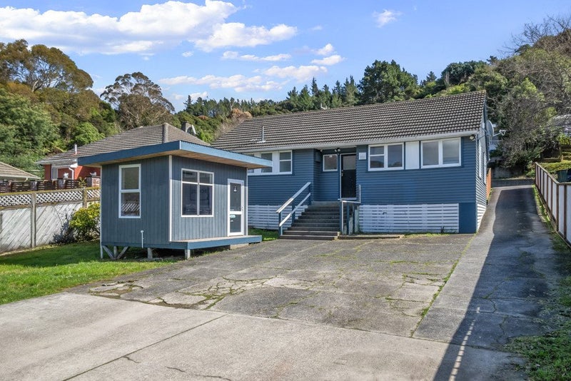 8 Logie Street, Stokes Valley, Lower Hutt - Carousel 1