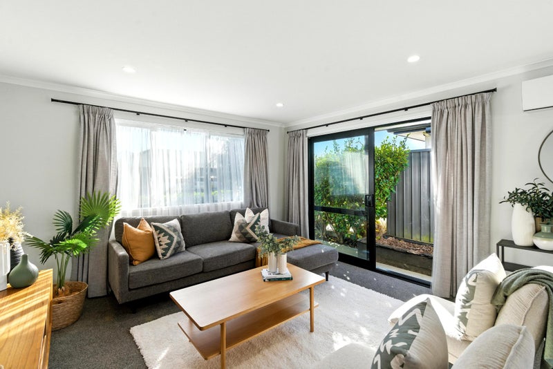 7 Raynor Crescent, Pyes Pa, Tauranga - Carousel 2