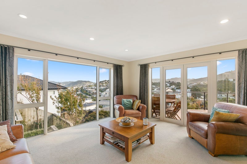139 Homebush Road, Khandallah, Wellington - Carousel 2
