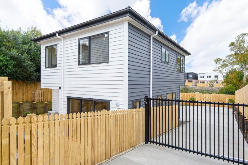 100D Ash Street, Avondale, Auckland - Carousel 1