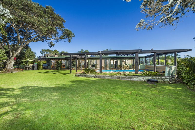 275 Beach Road, Campbells Bay, Auckland - Carousel 1