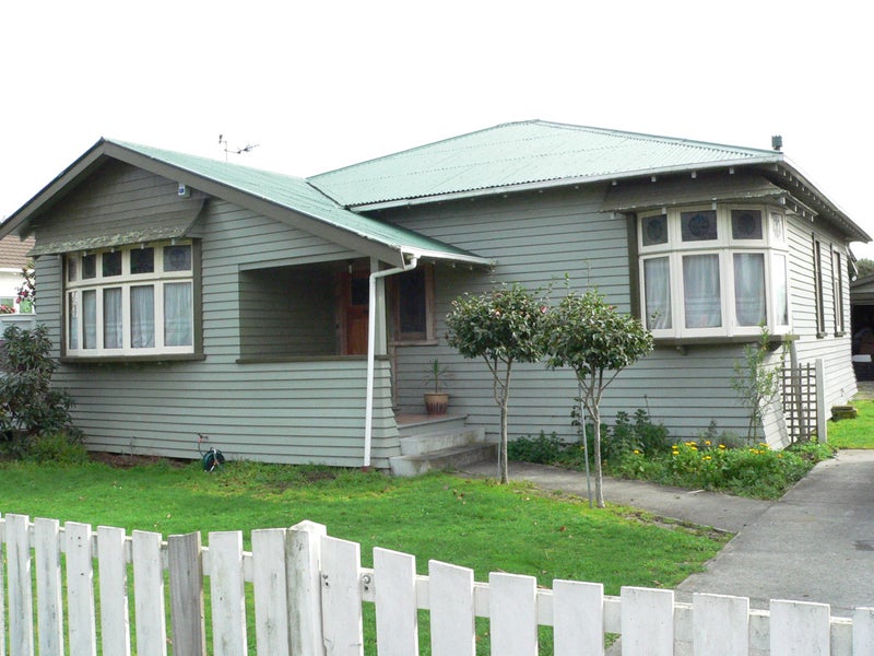 21 Frederick Street, Terrace End, Palmerston North - Carousel 1