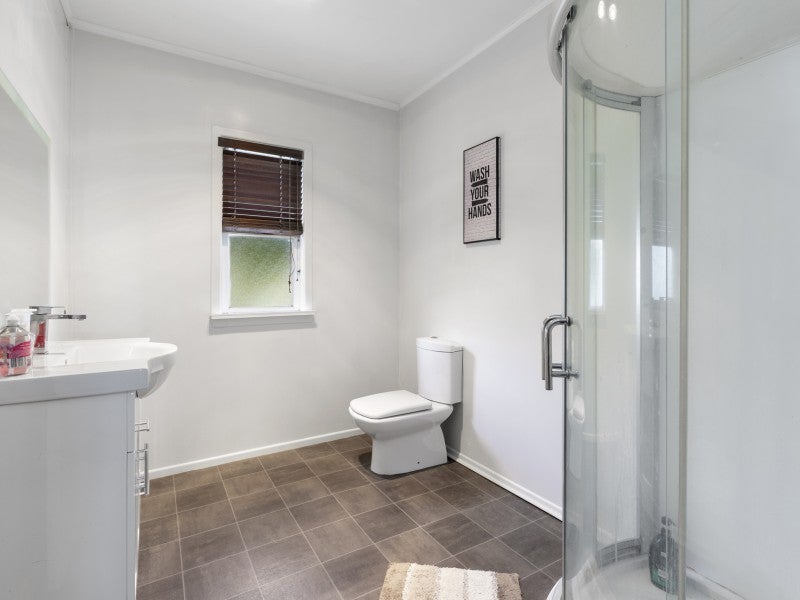 30 Moores Valley Road, Wainuiomata, Lower Hutt - Carousel 2
