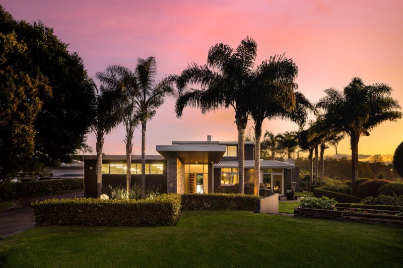 1827 River Road, Flagstaff, Hamilton - Carousel 1