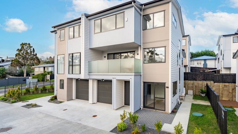 30B Routley Drive, Glen Eden, Auckland - Carousel 1