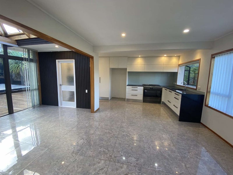 68 Hadfield Street, Beach Haven, Auckland - Carousel 2