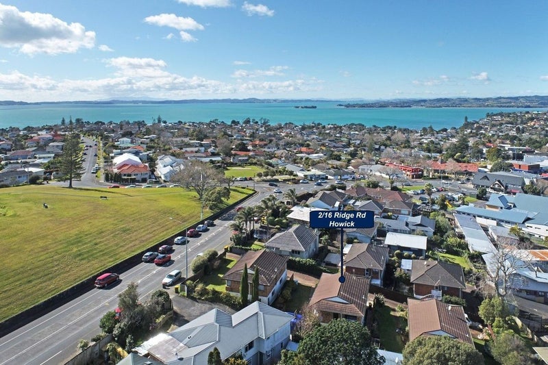 2/16 Ridge Road, Howick, Auckland - Carousel 1