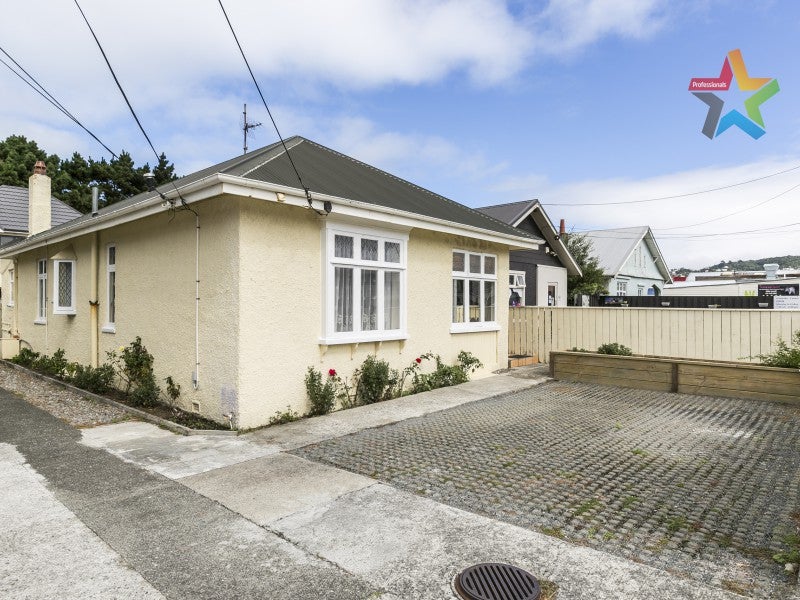 394 Broadway, Miramar, Wellington - Carousel 1