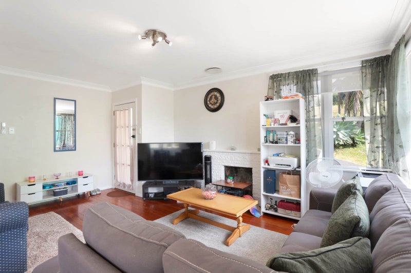 19 Kelwyn Road, Kelston, Auckland - Carousel 2