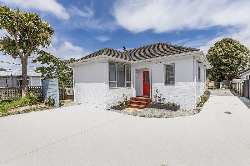 16 Glamis Avenue, Strathmore Park, Wellington - Carousel 1