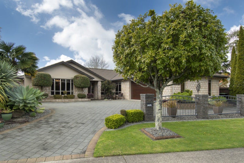 22 Honeysuckle Lane, Ohauiti, Tauranga - Carousel 1